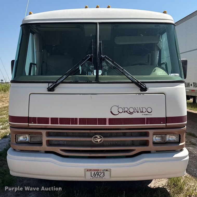 image for item EP0514 1994 Fleetwood Coronado Pace Arrow RV