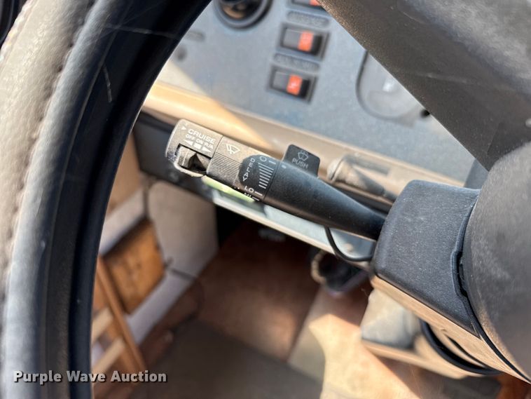 image for item EP0514 1994 Fleetwood Coronado Pace Arrow RV