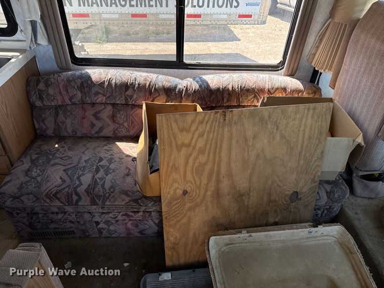 image for item EP0514 1994 Fleetwood Coronado Pace Arrow RV