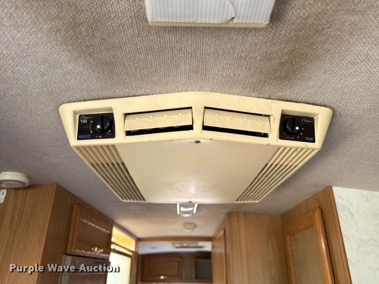 image for item EP0514 1994 Fleetwood Coronado Pace Arrow RV