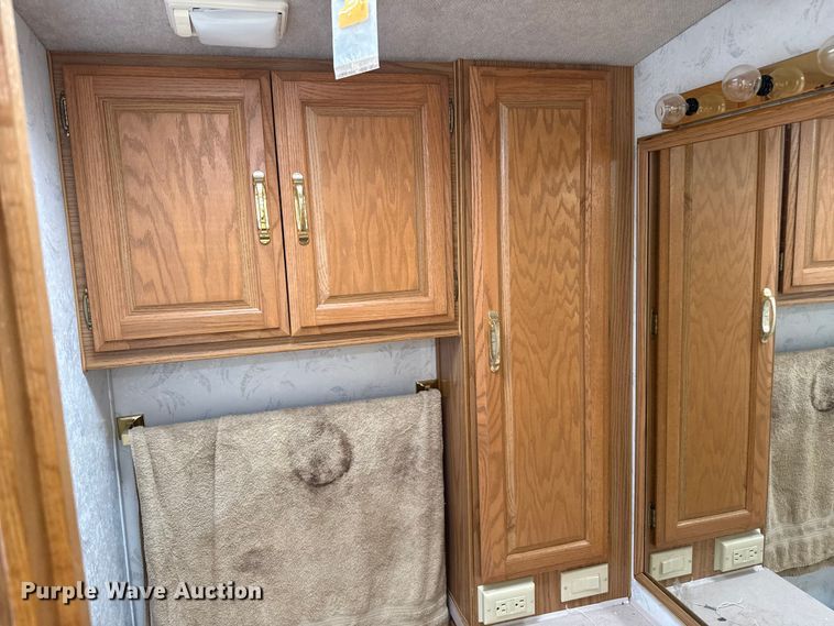 image for item EP0514 1994 Fleetwood Coronado Pace Arrow RV