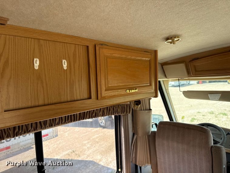 image for item EP0514 1994 Fleetwood Coronado Pace Arrow RV