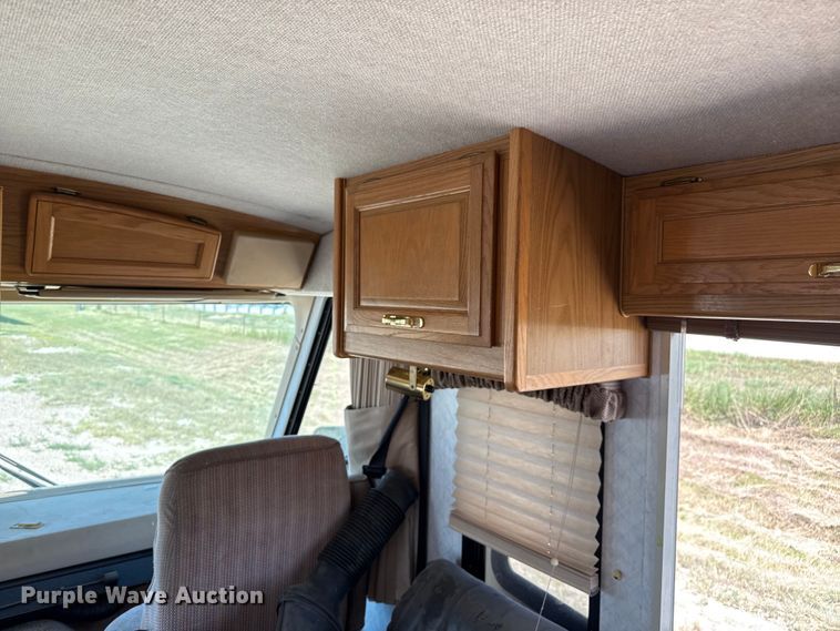 image for item EP0514 1994 Fleetwood Coronado Pace Arrow RV