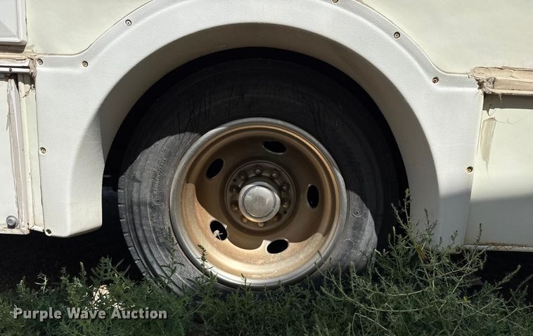 image for item EP0514 1994 Fleetwood Coronado Pace Arrow RV