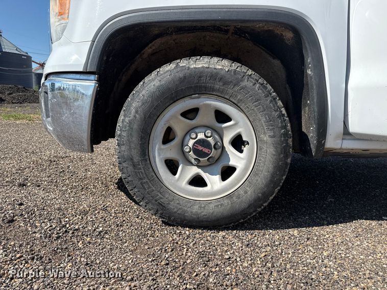 image for item EP0688 2014 GMC Sierra 1500 pickup truck