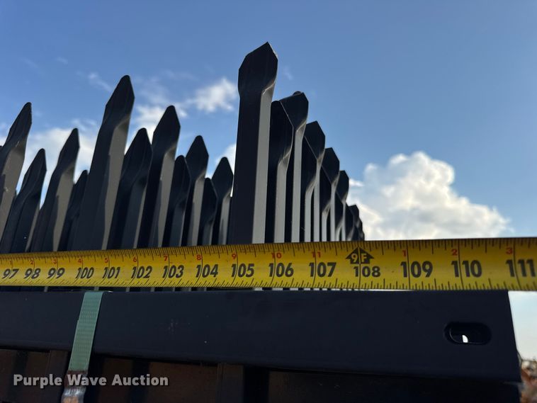 image for item ER0173 (20) 9' L x 77