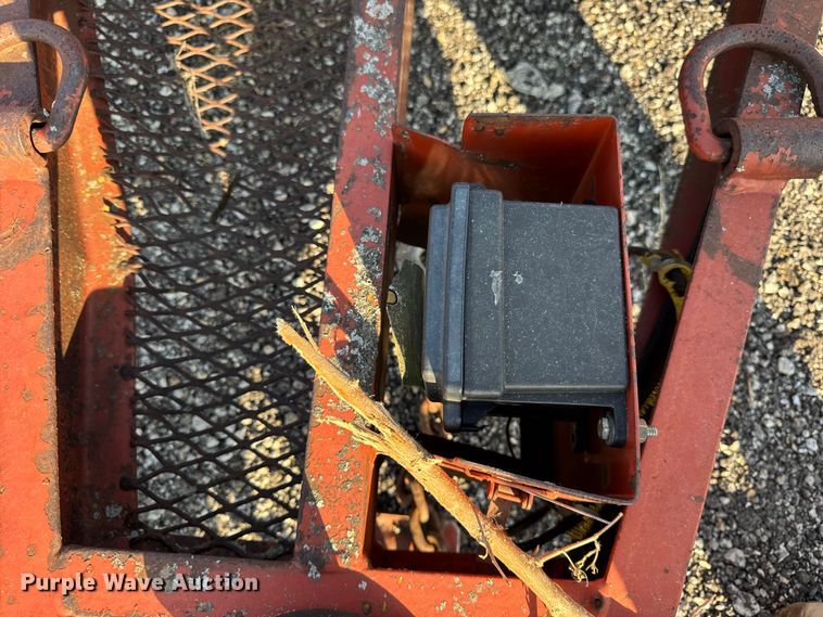 image for item ER0174 2004 Ditch witch S7B tilt deck equipment trailer