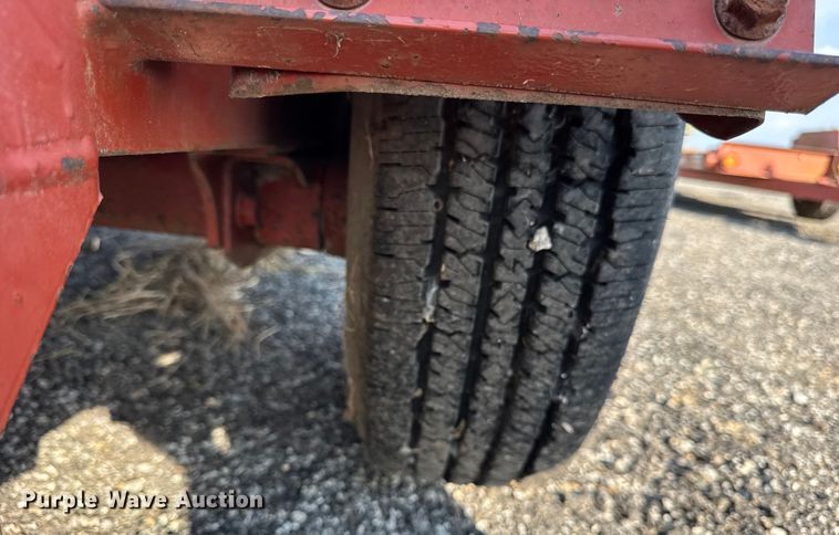 image for item ER0174 2004 Ditch witch S7B tilt deck equipment trailer