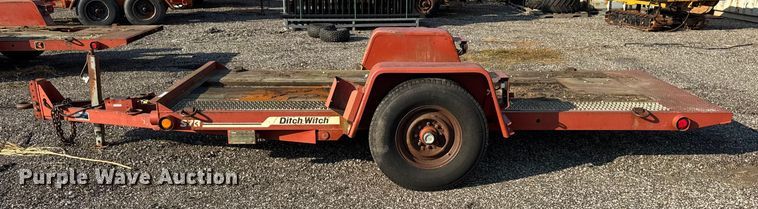 image for item ER0176 2005 Ditch witch S7B tilt deck equipment trailer