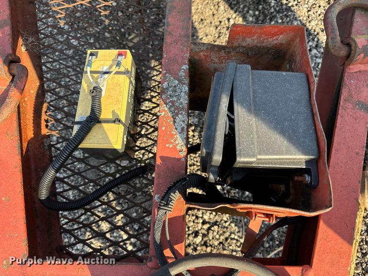 image for item ER0176 2005 Ditch witch S7B tilt deck equipment trailer