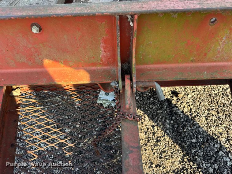 image for item ER0176 2005 Ditch witch S7B tilt deck equipment trailer