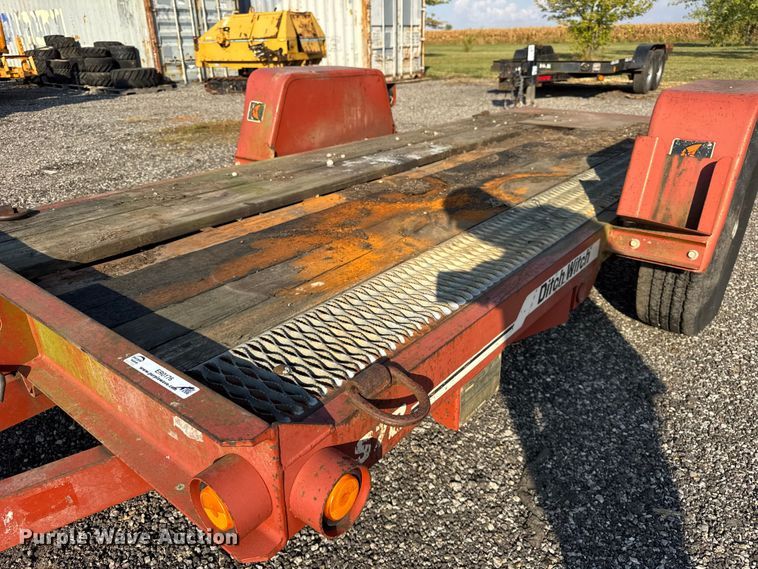 image for item ER0176 2005 Ditch witch S7B tilt deck equipment trailer