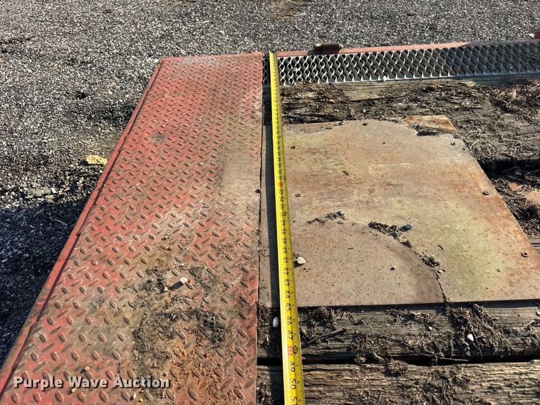 image for item ER0176 2005 Ditch witch S7B tilt deck equipment trailer