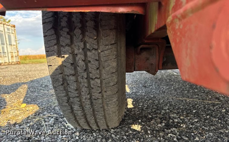 image for item ER0176 2005 Ditch witch S7B tilt deck equipment trailer