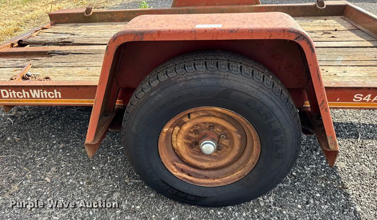 image for item ER0177 1988 Ditch witch S4A tilt deck equipment trailer