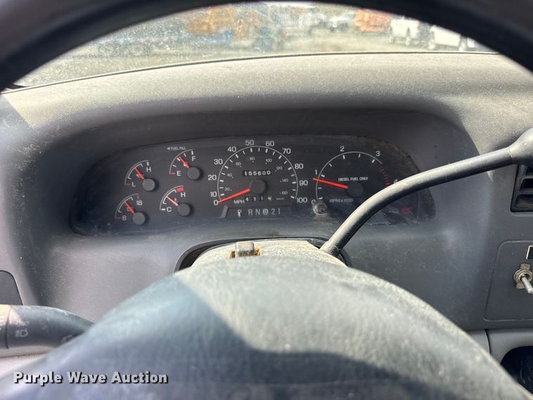 image for item ER0182 2001 Ford F450 Super Duty truck cab and chassis