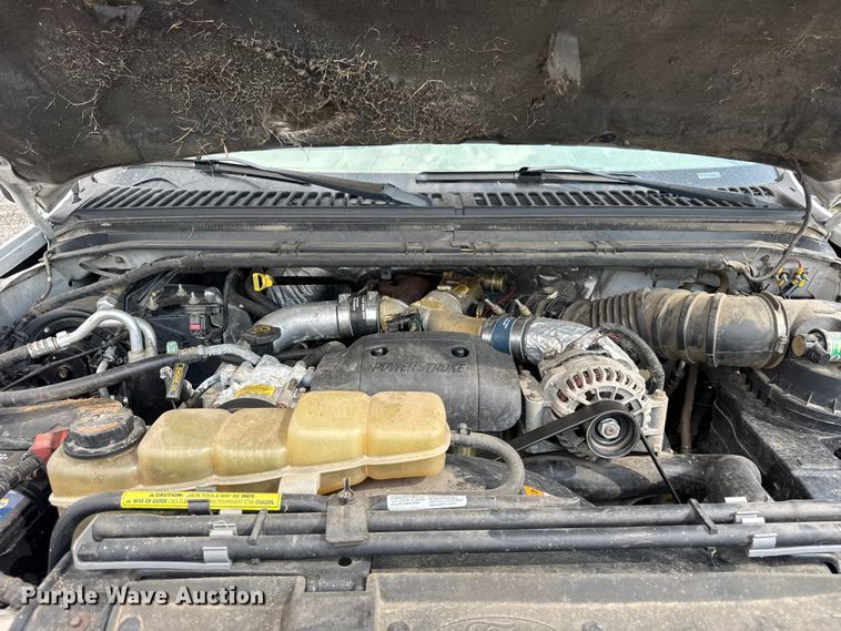 image for item ER0182 2001 Ford F450 Super Duty truck cab and chassis