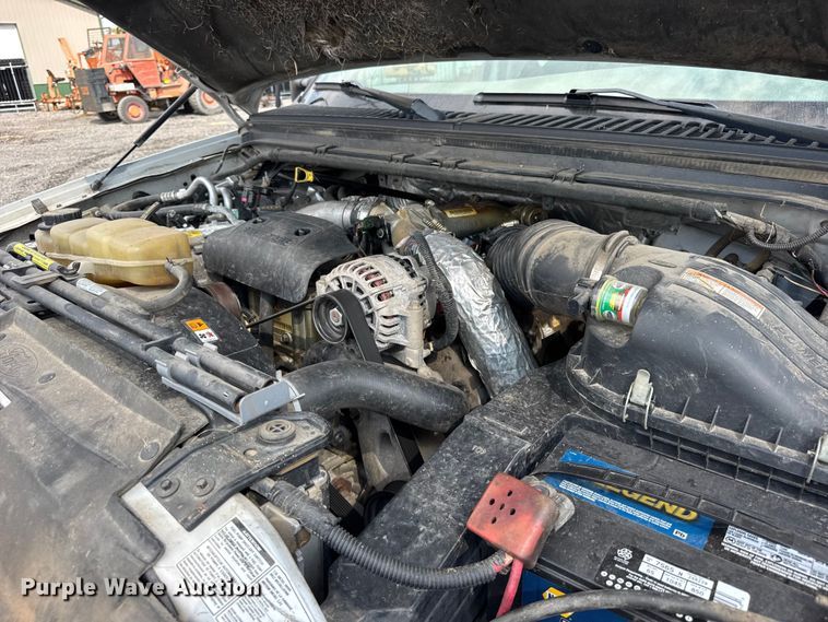 image for item ER0182 2001 Ford F450 Super Duty truck cab and chassis