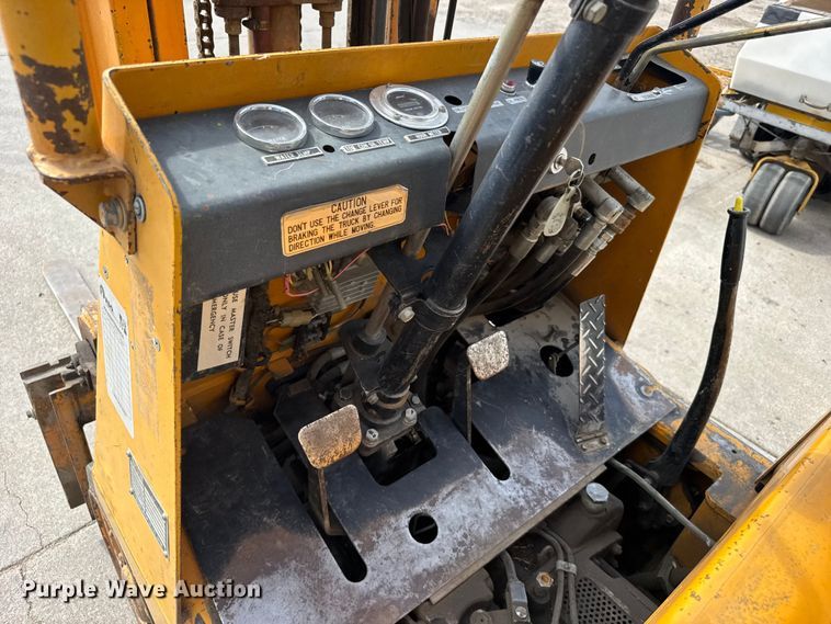 image for item ER2490 Carson CFG103-1 forklift