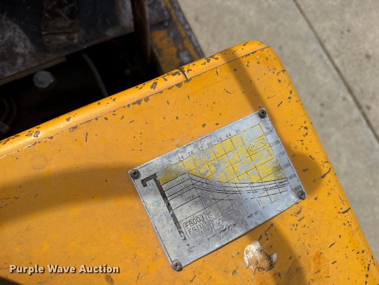 image for item ER2490 Carson CFG103-1 forklift