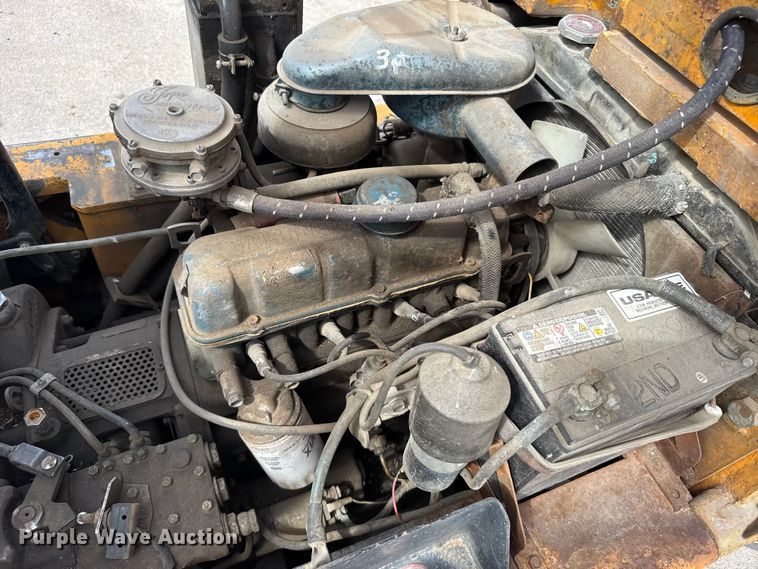 image for item ER2490 Carson CFG103-1 forklift