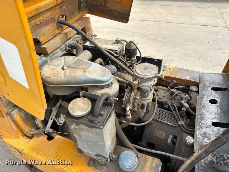 image for item ER2490 Carson CFG103-1 forklift