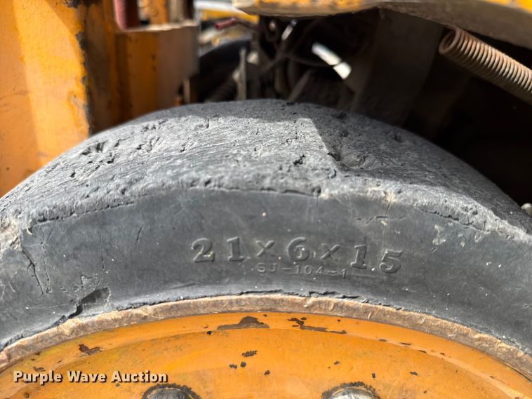 image for item ER2490 Carson CFG103-1 forklift