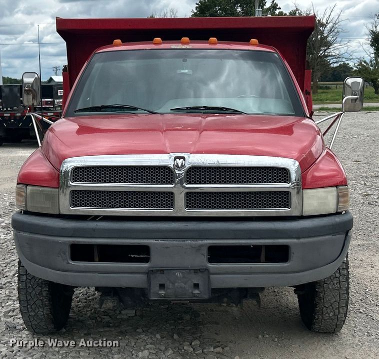 image for item ET3080 1997 Dodge Ram 3500 dump bed pickup truck
