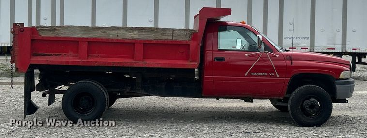 image for item ET3080 1997 Dodge Ram 3500 dump bed pickup truck