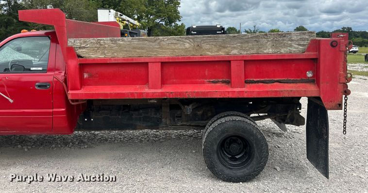 image for item ET3080 1997 Dodge Ram 3500 dump bed pickup truck