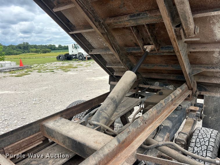 image for item ET3080 1997 Dodge Ram 3500 dump bed pickup truck