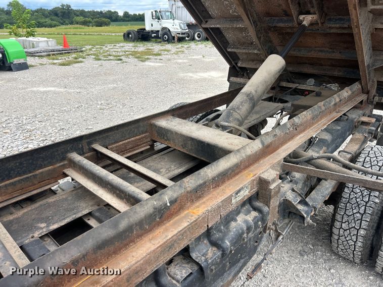 image for item ET3080 1997 Dodge Ram 3500 dump bed pickup truck