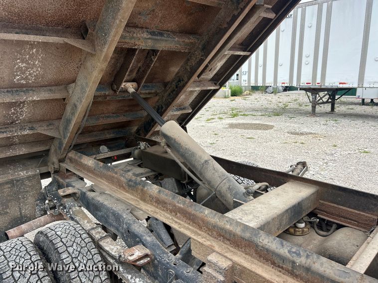 image for item ET3080 1997 Dodge Ram 3500 dump bed pickup truck