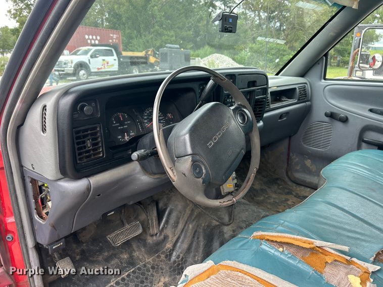 image for item ET3080 1997 Dodge Ram 3500 dump bed pickup truck