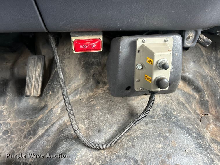 image for item ET3080 1997 Dodge Ram 3500 dump bed pickup truck