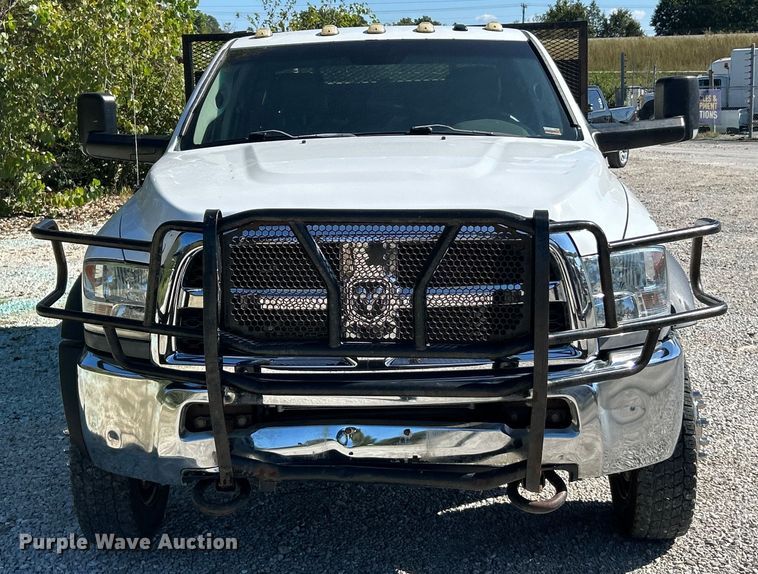 image for item ET3223 2014 Dodge Ram 4500HD Crew Cab flatbed truck
