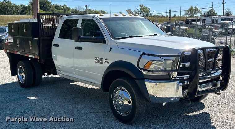 image for item ET3223 2014 Dodge Ram 4500HD Crew Cab flatbed truck