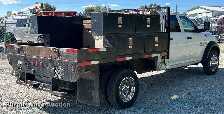 image for item ET3223 2014 Dodge Ram 4500HD Crew Cab flatbed truck