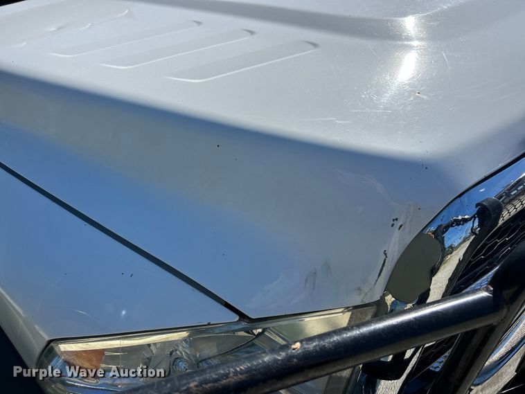 image for item ET3223 2014 Dodge Ram 4500HD Crew Cab flatbed truck