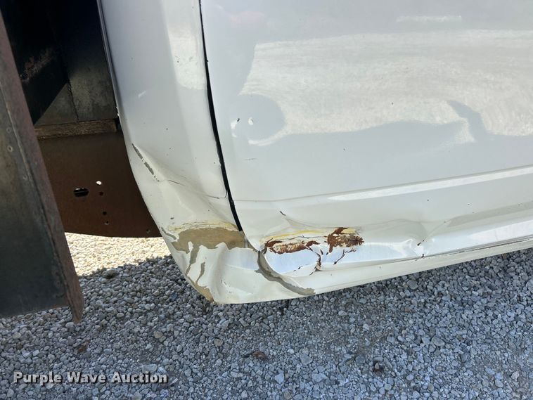 image for item ET3223 2014 Dodge Ram 4500HD Crew Cab flatbed truck