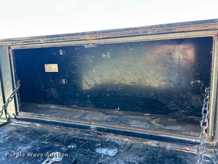 image for item ET3223 2014 Dodge Ram 4500HD Crew Cab flatbed truck