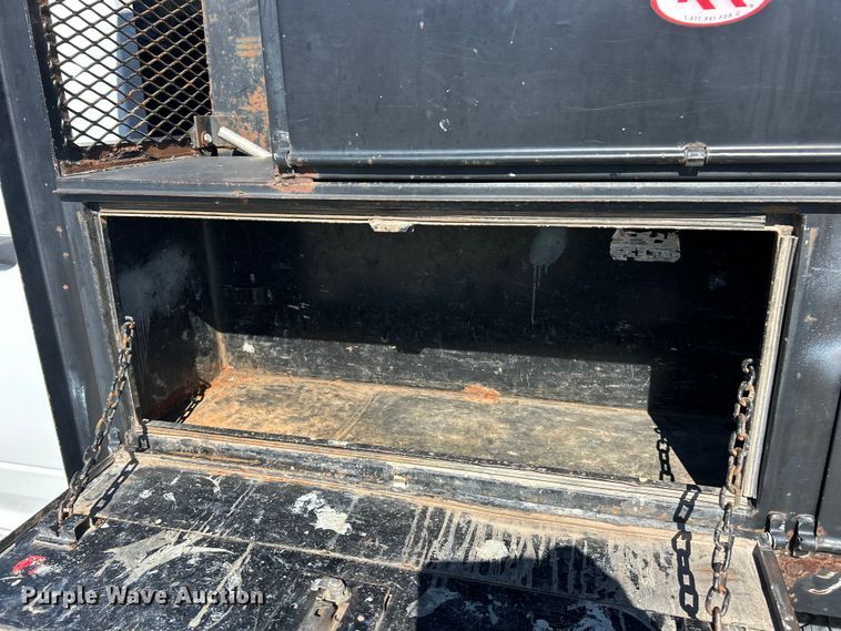 image for item ET3223 2014 Dodge Ram 4500HD Crew Cab flatbed truck