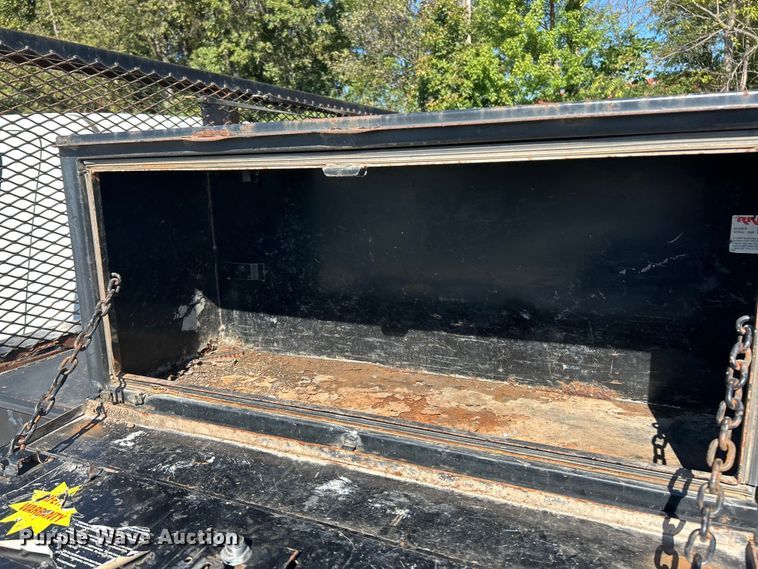 image for item ET3223 2014 Dodge Ram 4500HD Crew Cab flatbed truck