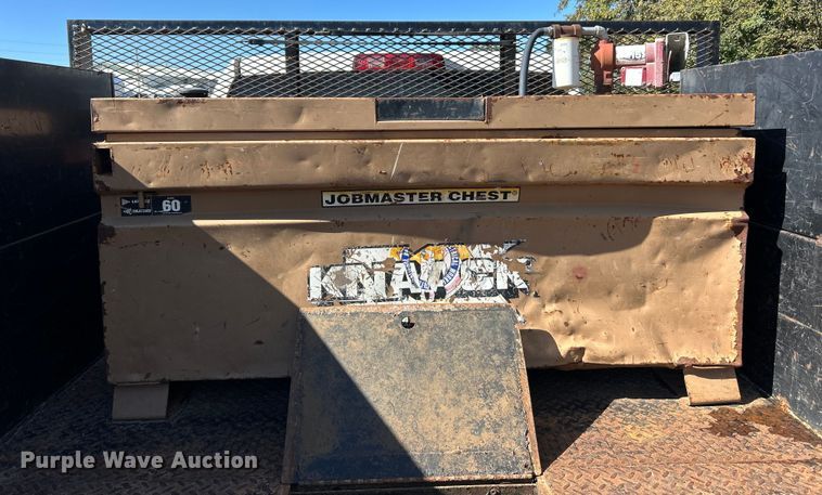 image for item ET3223 2014 Dodge Ram 4500HD Crew Cab flatbed truck