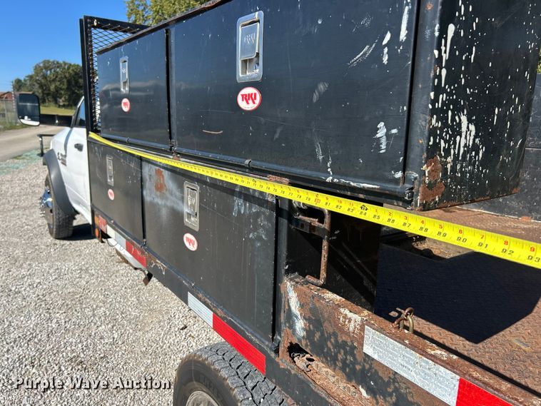 image for item ET3223 2014 Dodge Ram 4500HD Crew Cab flatbed truck