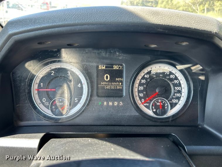 image for item ET3223 2014 Dodge Ram 4500HD Crew Cab flatbed truck