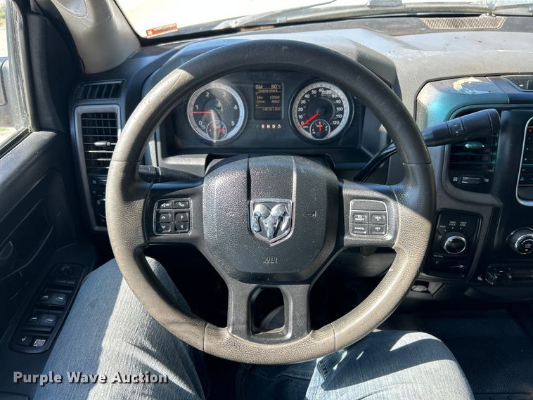 image for item ET3223 2014 Dodge Ram 4500HD Crew Cab flatbed truck