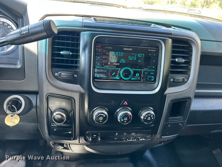 image for item ET3223 2014 Dodge Ram 4500HD Crew Cab flatbed truck