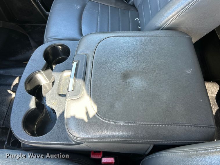 image for item ET3223 2014 Dodge Ram 4500HD Crew Cab flatbed truck