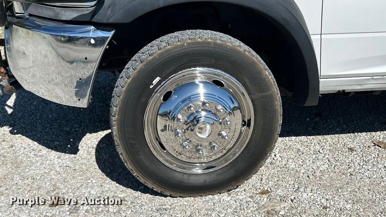 image for item ET3223 2014 Dodge Ram 4500HD Crew Cab flatbed truck